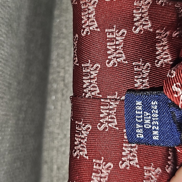 Vineyard Vines Custom Collection Samuel Adams 100% Silk Tie - Picture 8 of 8